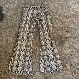 Flare stretch pants